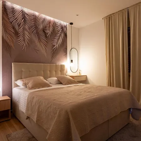 Apartment Beigestone Luxury Center By Belmont Realty