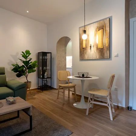 Beigestone Luxury Center By Belmont Realty